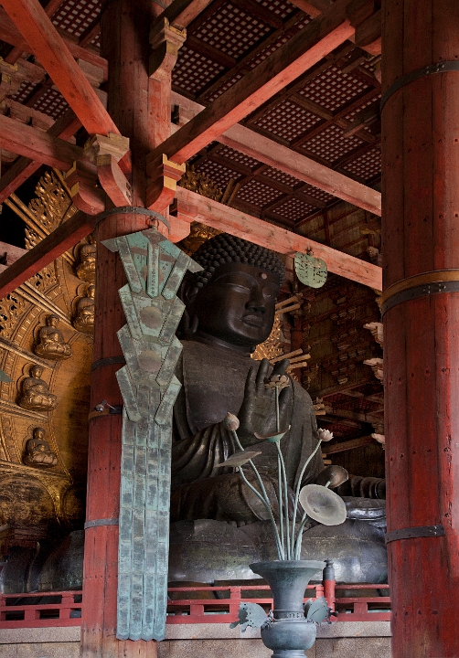 Nara-Todaiji Temple Great Buddah 11-2065.jpg